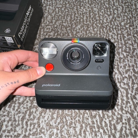 Polaroid Camera Now - Picture 3 of 6